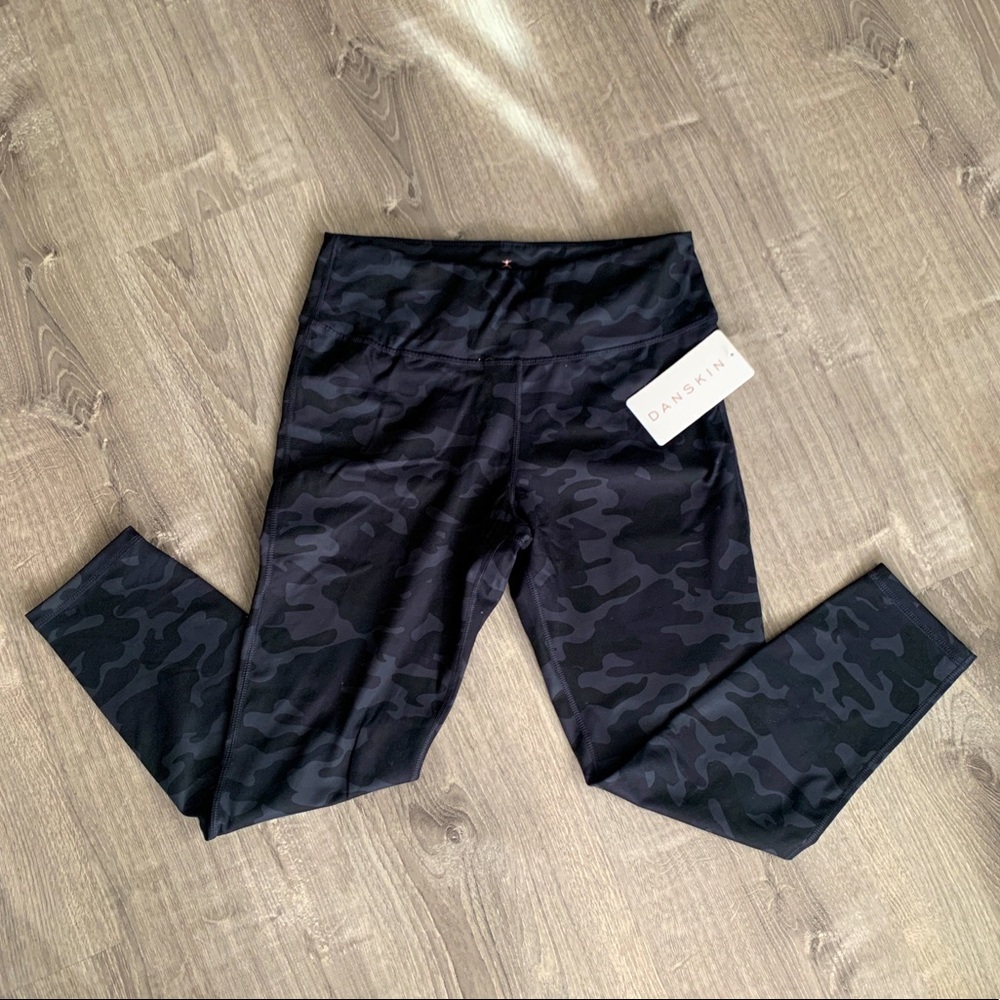 DANSKIN BLACK CAMO LEGGINGS